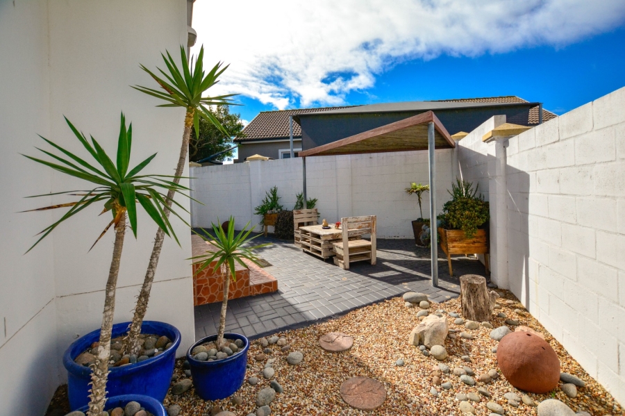 7 Bedroom Property for Sale in Country Club Western Cape